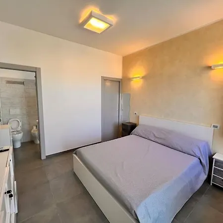 Riminese With Service